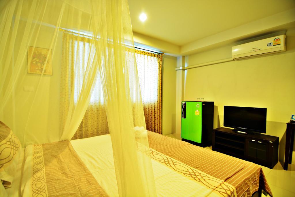The Day Hotel Chonburi Room photo